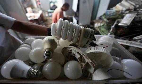 Pemanfaatan Ulang Komponen Elektronik